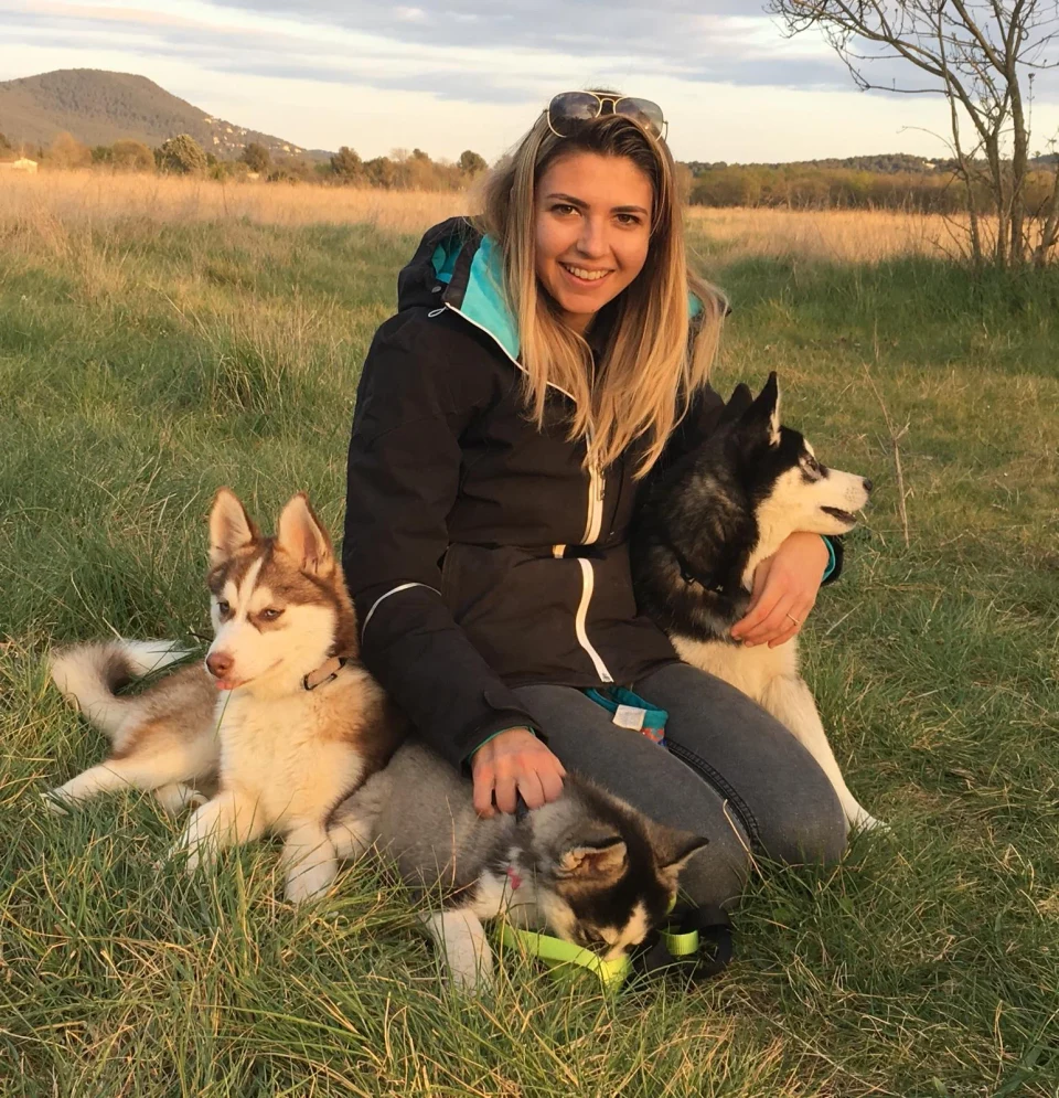 Portrait de Aurélie, cofondatrice de l'élevage Royal POMSKY